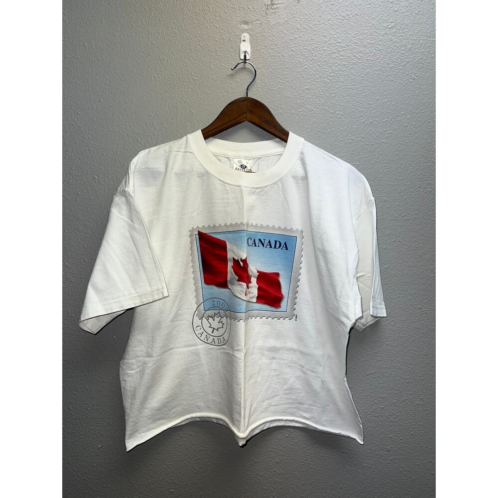 Womens Vintage Canada Shirt Canadian Flag Graphic Crop Top Tee 2003 XL
